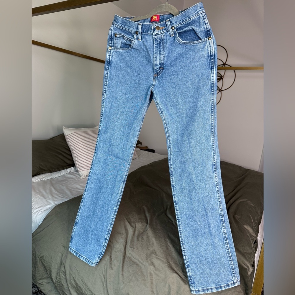 Wrangler Blue Denim Jeans Slim Fit Jeans Size 30x34 Iconic Western Cool Vintage